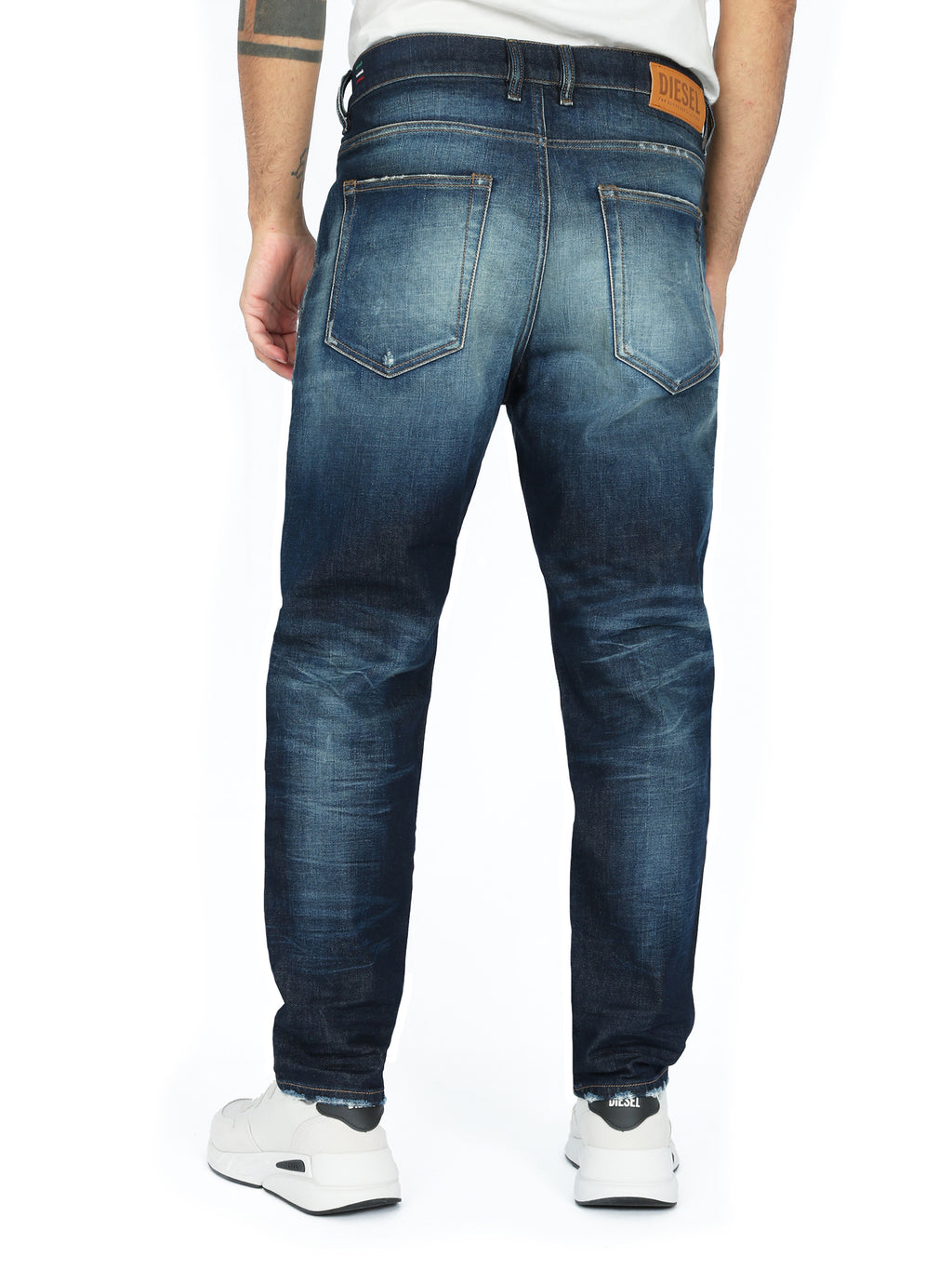 Diesel - Tapered Fit Jeans - D-Vider 0092I
