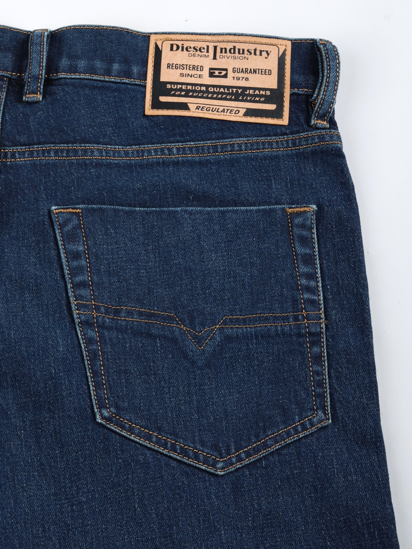Diesel - Slim Fit Jeans - TEPPHAR-X R072R