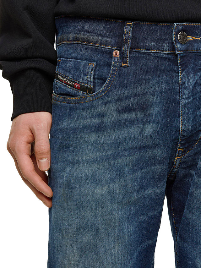 Diesel - Slim Fit JoggJeans - D-Strukt 069RU