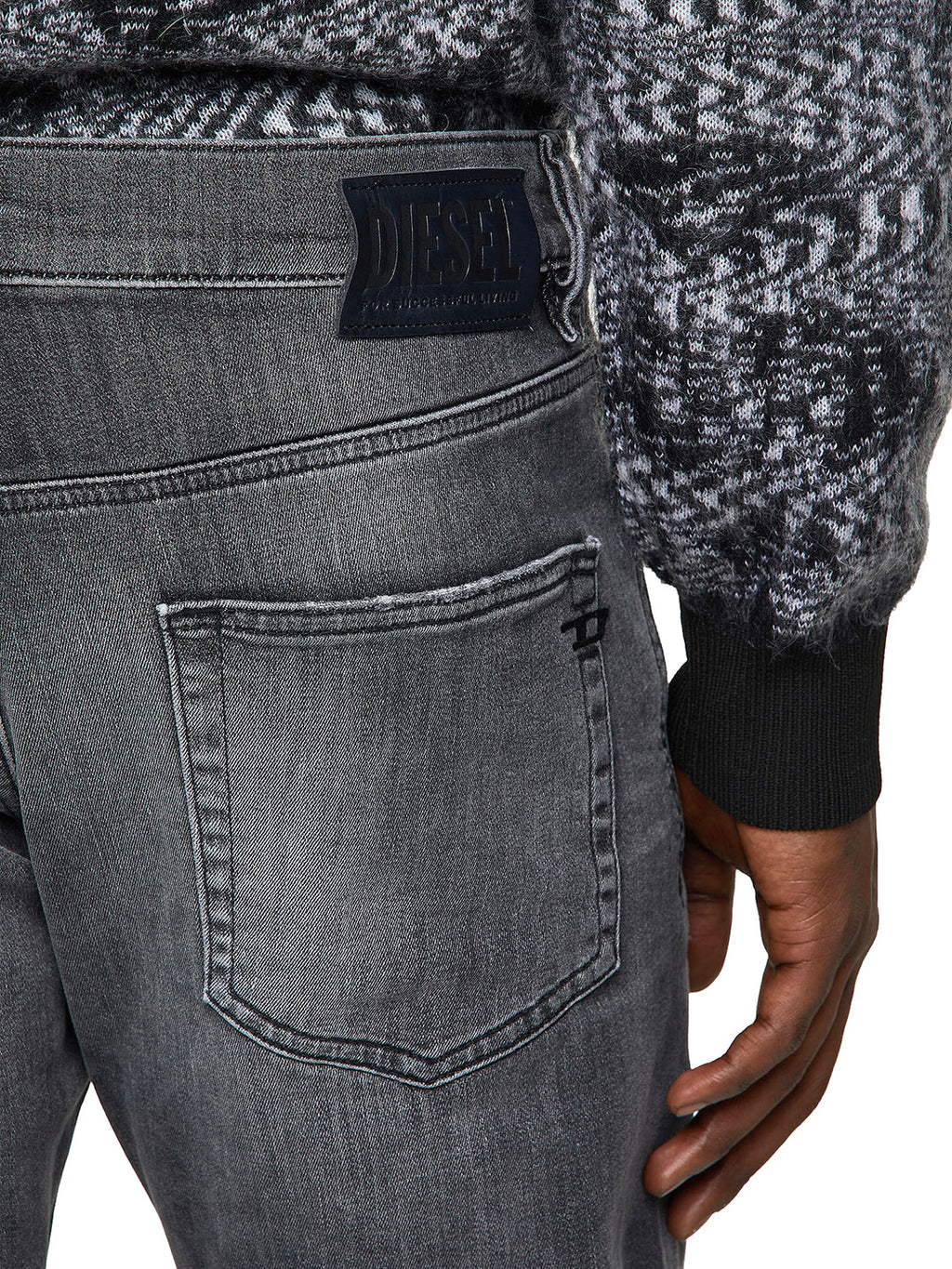 Diesel - Slim Fit JoggJeans - D-Strukt 009QT