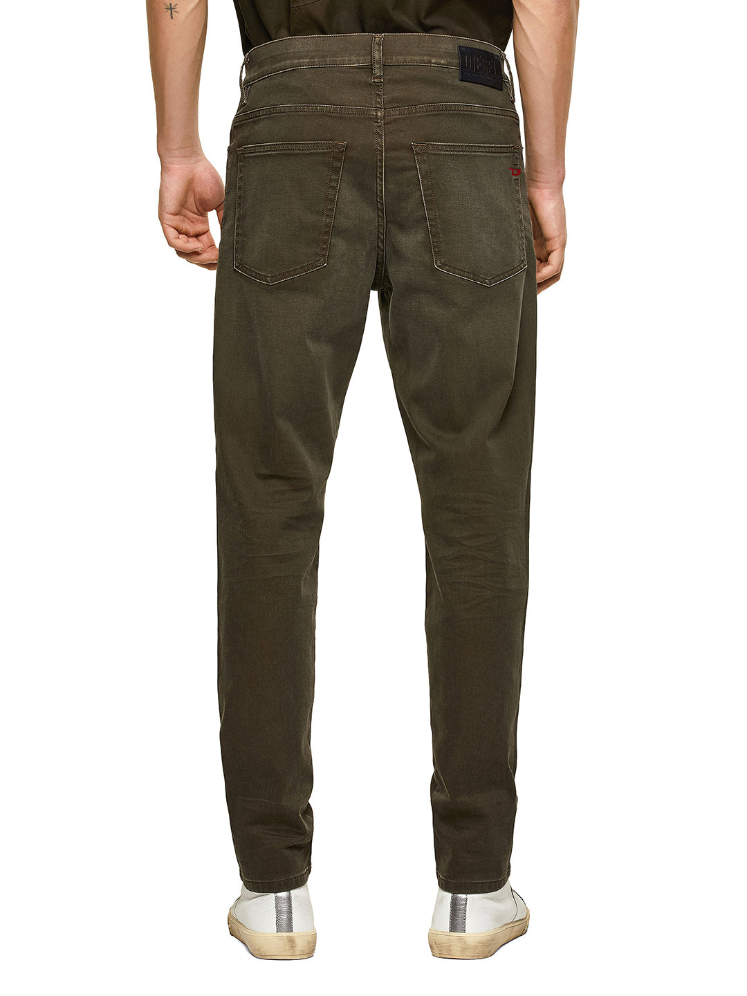 Diesel - Tapered Fit Jeans - D-Fining 0699P_55P