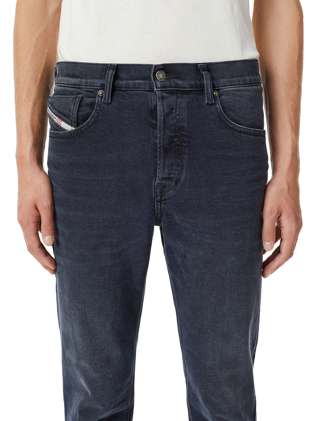 Diesel - Tapered Fit Jeans - D-Fining 09B24