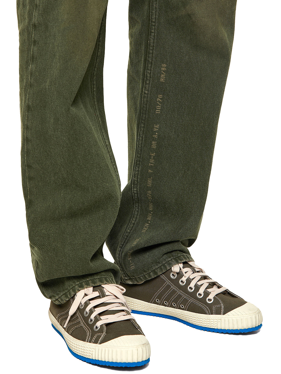 Diesel - Straight Fit Jeans - D-Macs 09A35