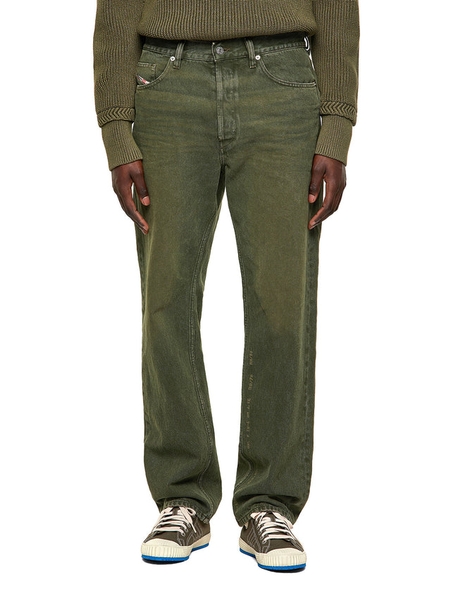 Diesel - Straight Fit Jeans - D-Macs 09A35