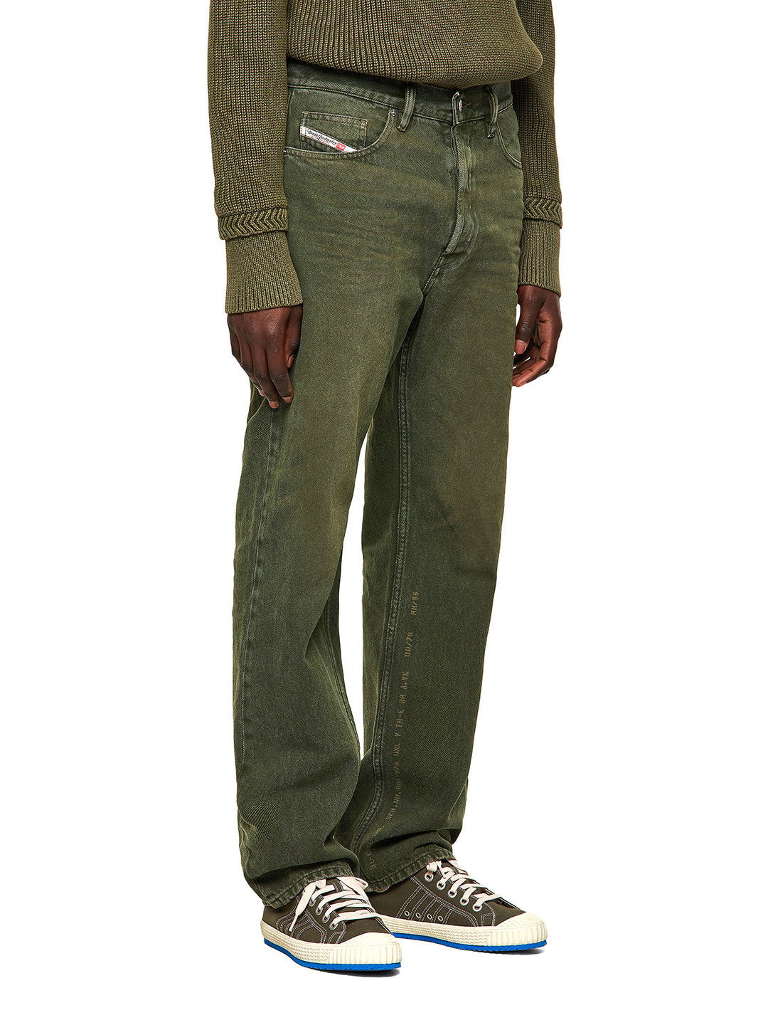 Diesel - Straight Fit Jeans - D-Macs 09A35