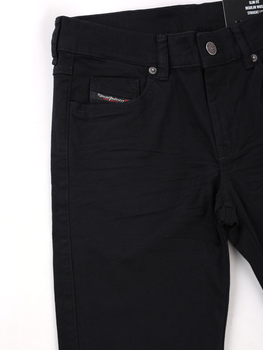 Diesel - Slim Straight Fit Jeans - D-SANDY R69IE