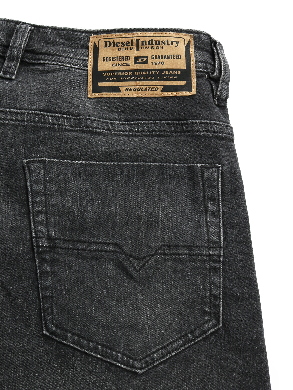 Diesel - Straight Fit Jeans - SAFADO-X RB063