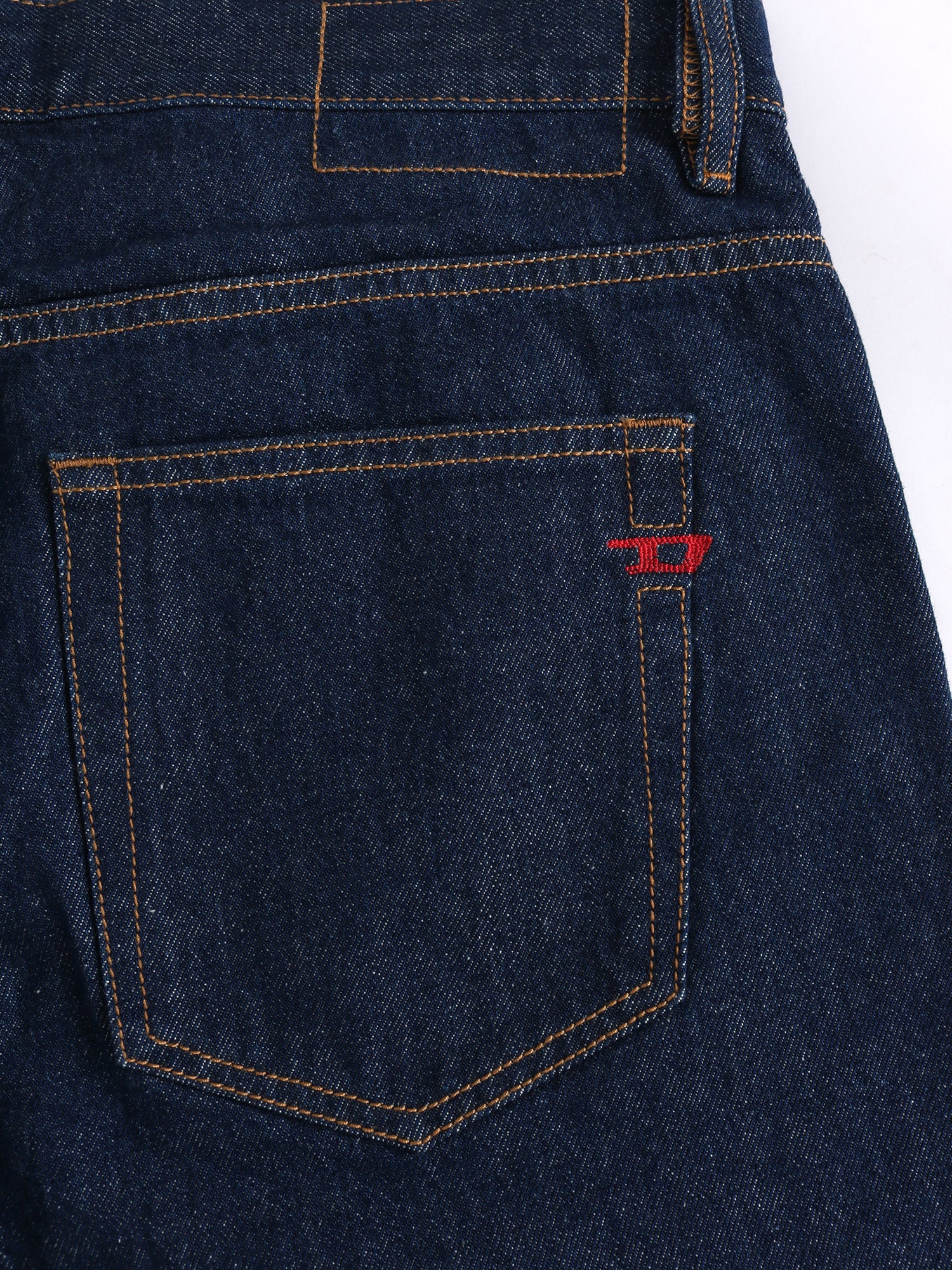 Diesel - Straight Fit Jeans - 2020 D-Viker Z9B85