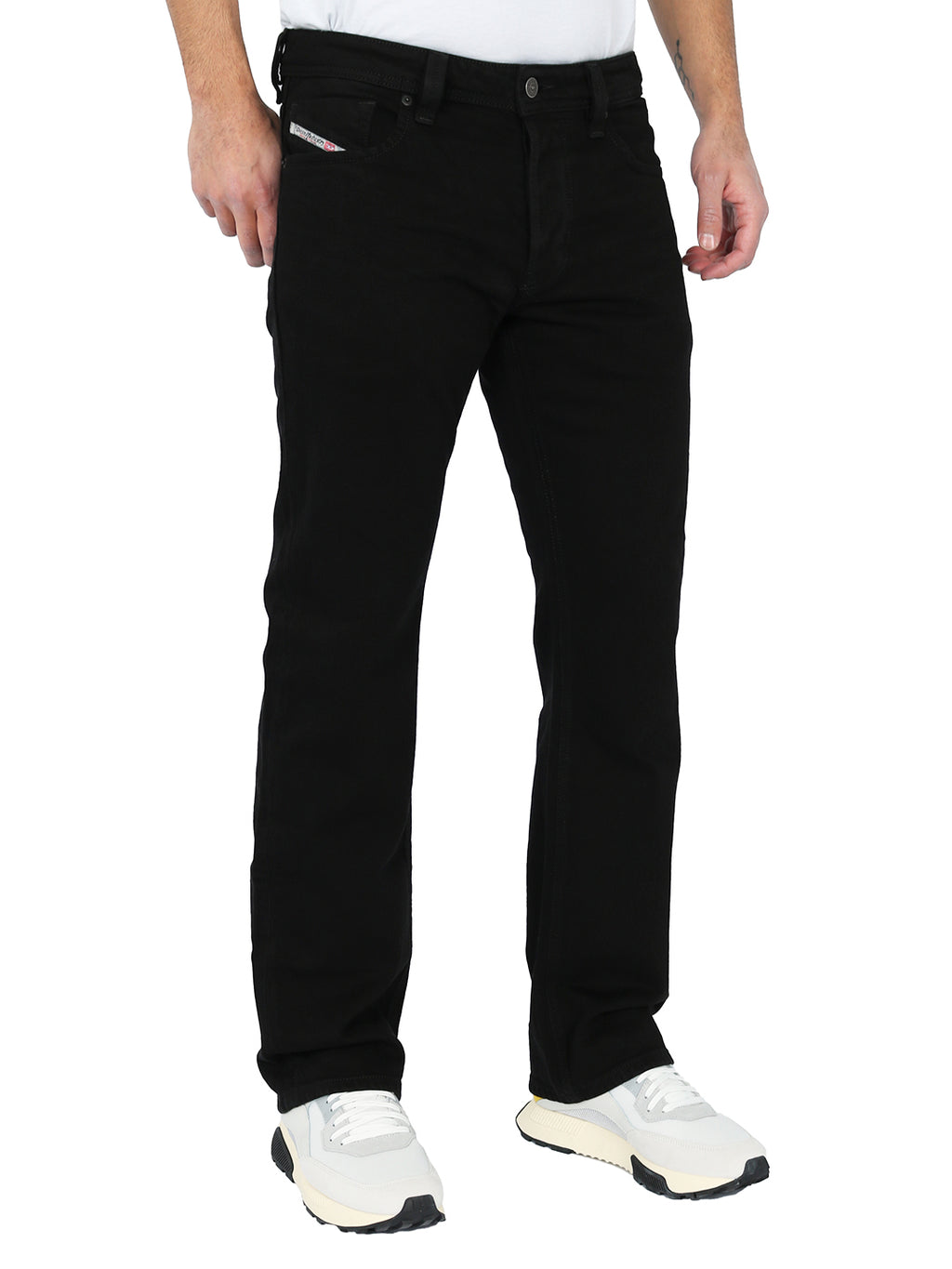 Diesel - Straight Fit Jeans - Larkee-X R07R3