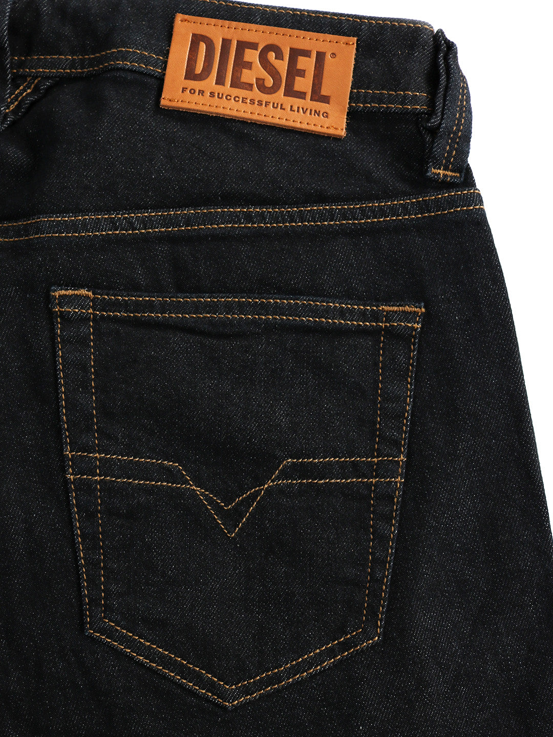 Diesel - Straight Fit Jeans - Larkee-X RR9HF