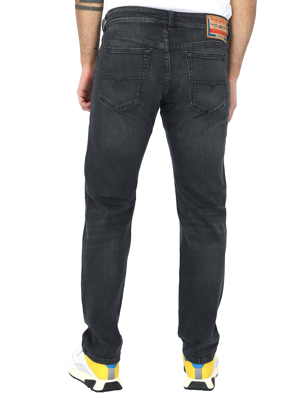 Diesel - Tapered Fit Jeans - Buster-X RM043