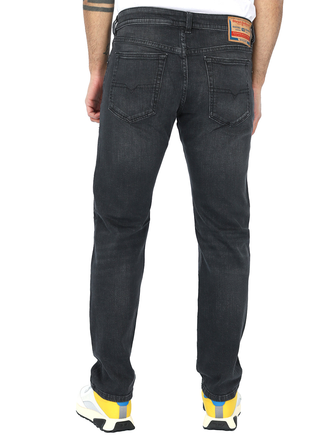 Diesel - Tapered Fit Jeans - Buster-X RM043
