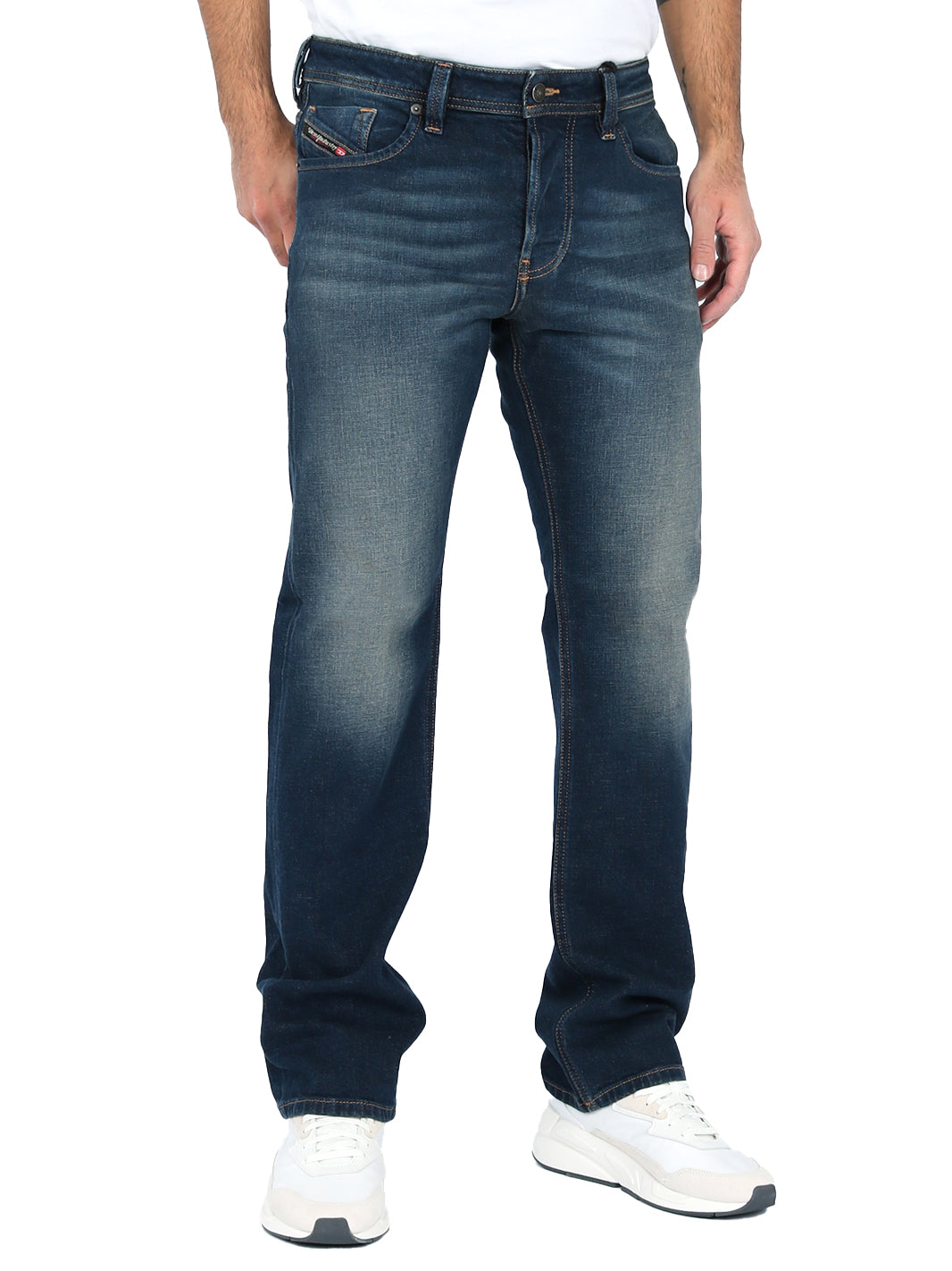 Diesel - Straight Fit Jeans - Larkee-X R19HN