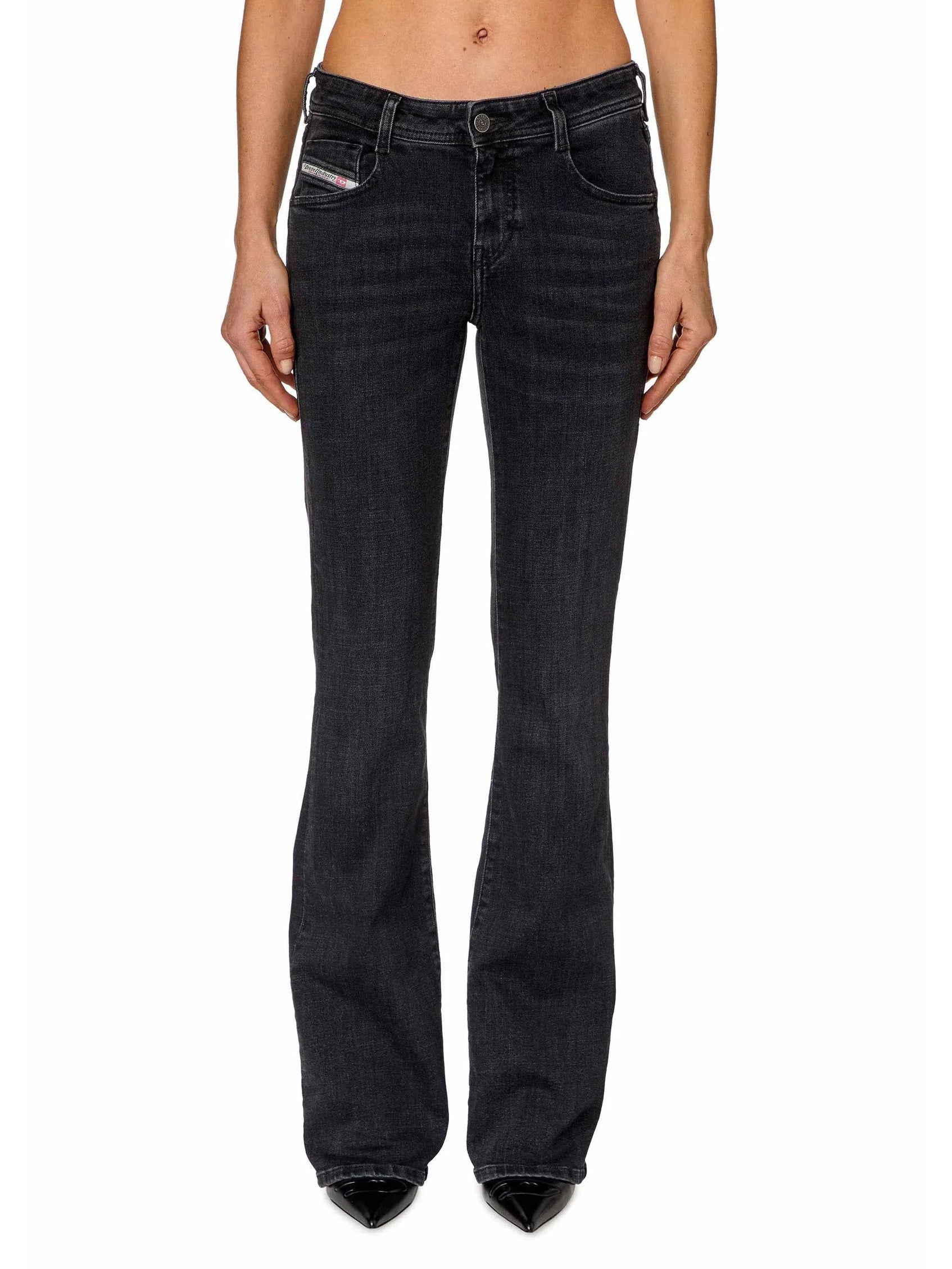 Diesel - Bootcut Fit Jeans - 1969 D-EBBEY R9G61