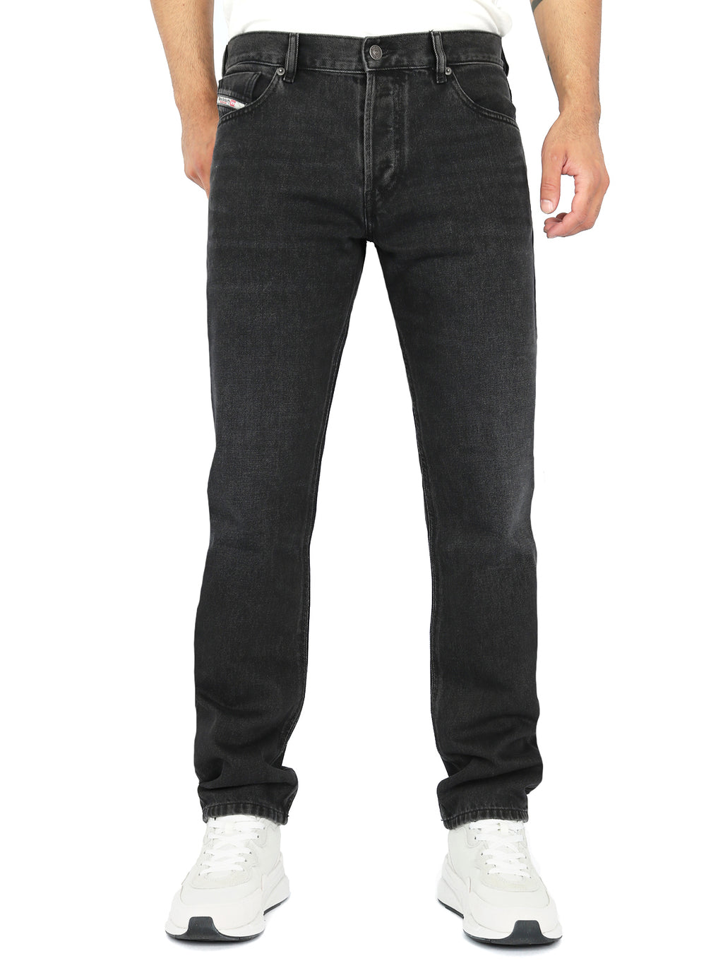 Diesel - Straight Fit Jeans - 1995 D-SARK 09B88