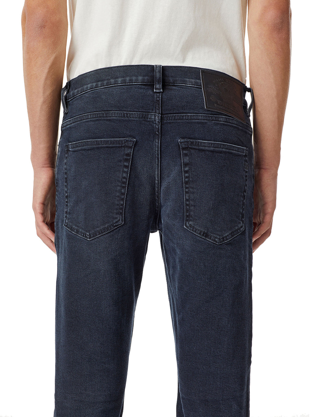 Diesel - Tapered Fit Jeans - D-Fining 09B24