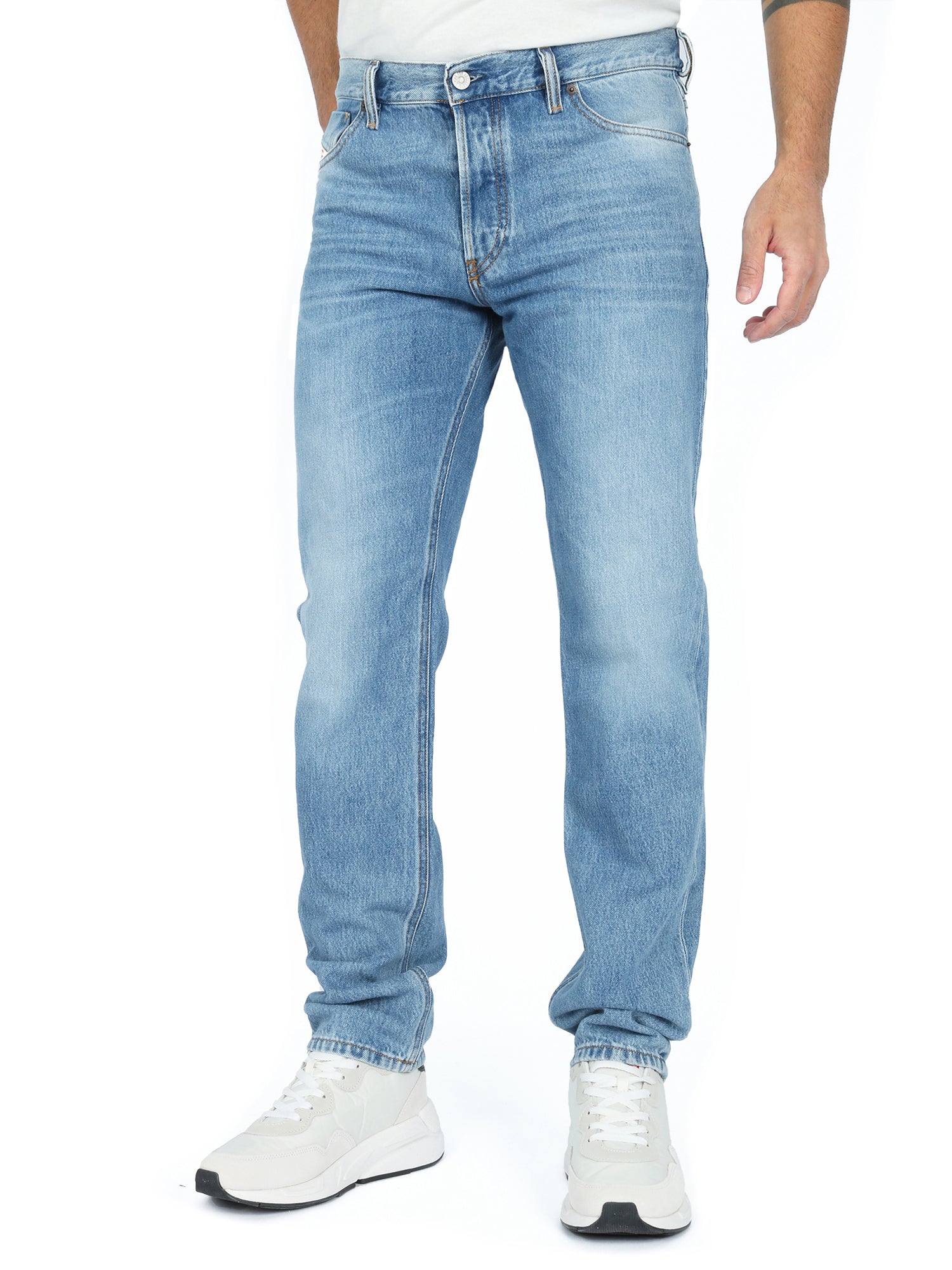 Diesel - Straight Fit Jeans - 1995 D-SARK 09C15