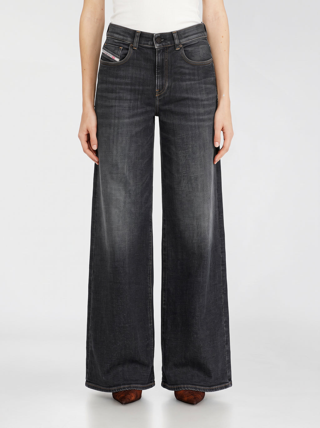 Diesel - Flared Fit Jeans - 1978 D-AKEMI
