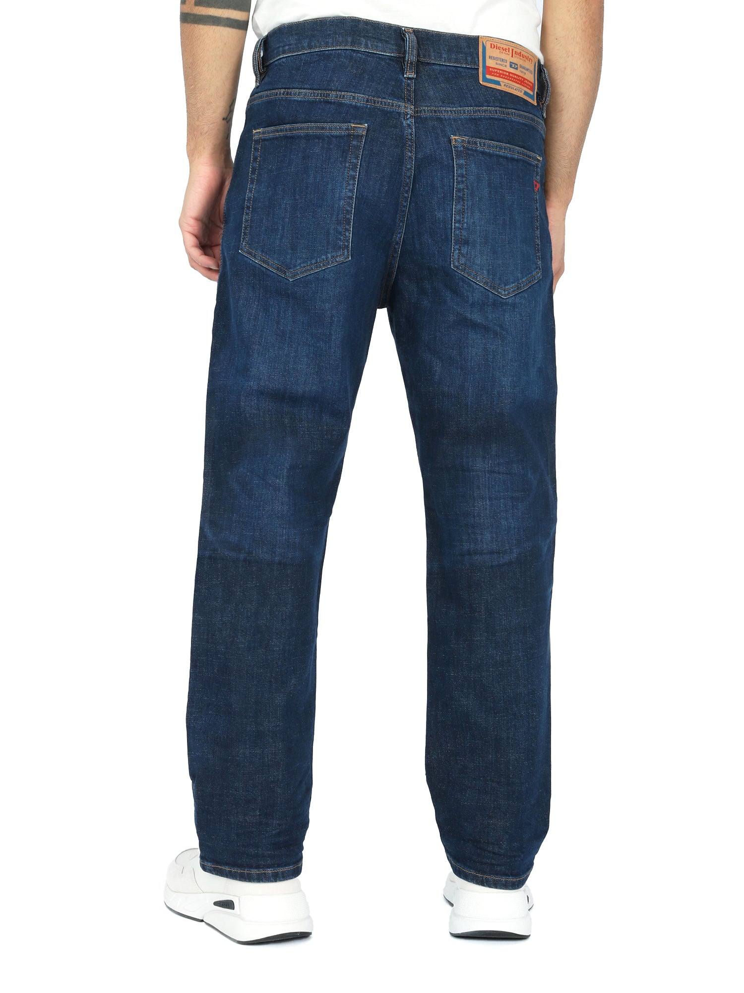 Diesel - Straight Fit Jeans - 2020 D-Viker 0PFAZ