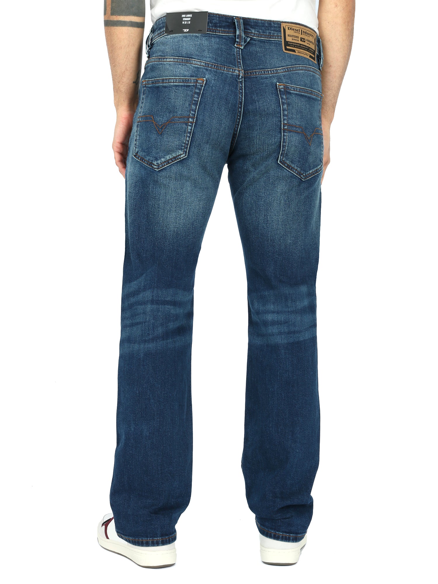 Diesel - Straight Fit Jeans - Larkee-X